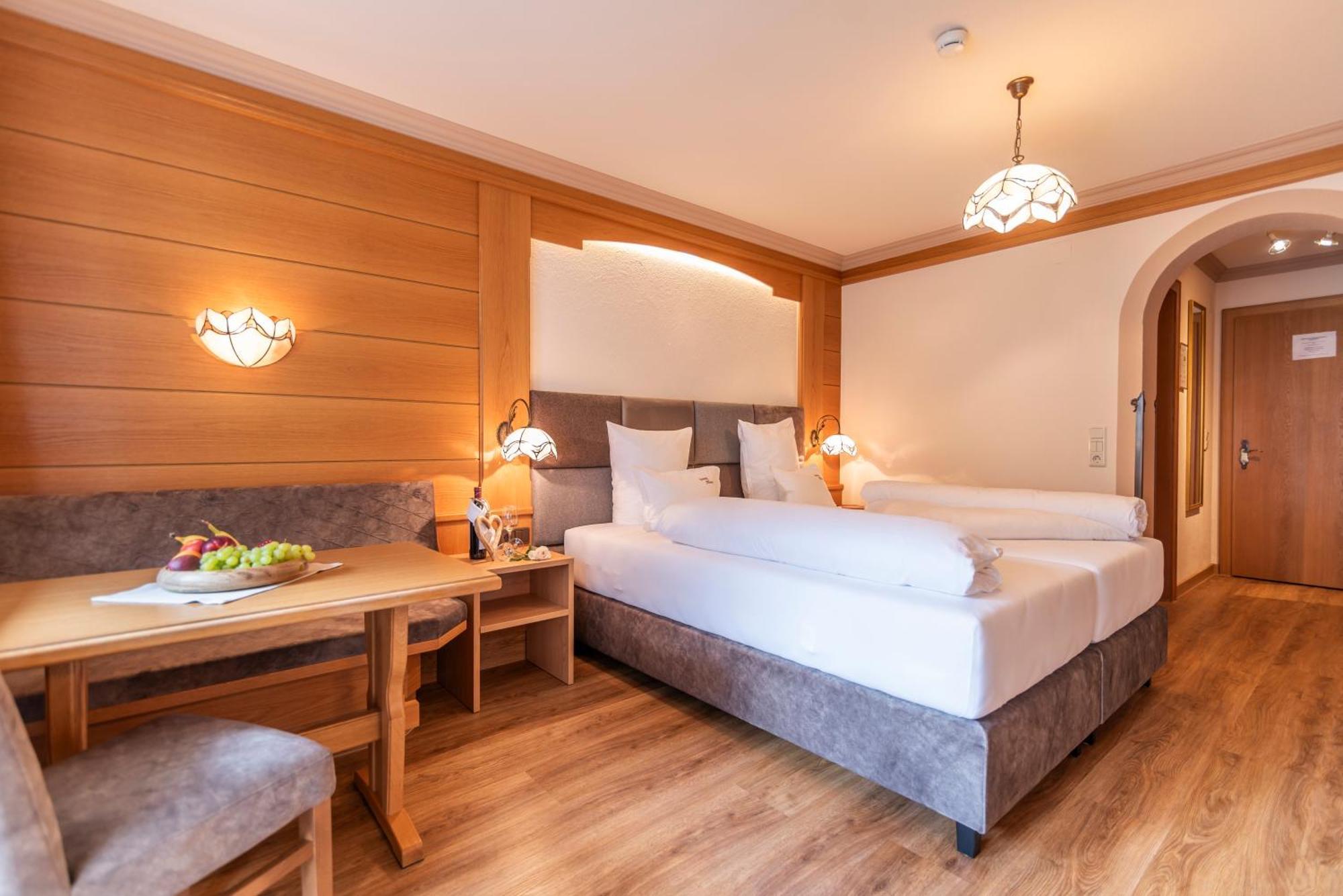 Hotel Garni Apart Tina Ischgl Exterior foto